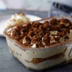 tiramisu in glasss bowl