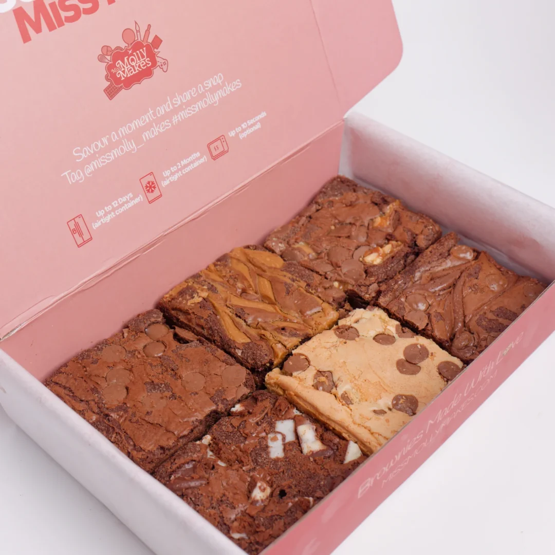 Naked 6-pack brownies without toppings